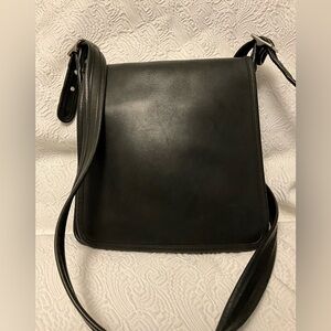 Coach Vintage Legacy Flap Black Leather Bag Purse Handbag Crossbody 9144